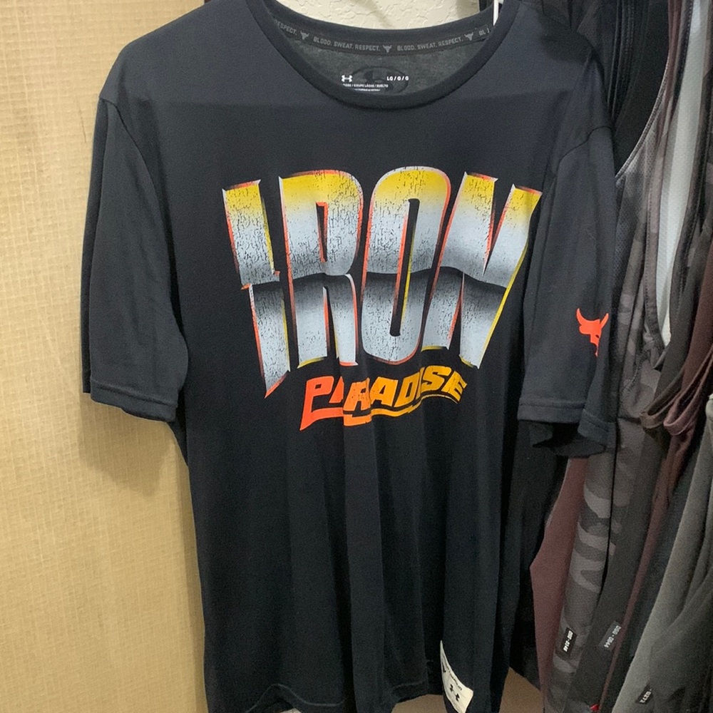 Under armor tshirt